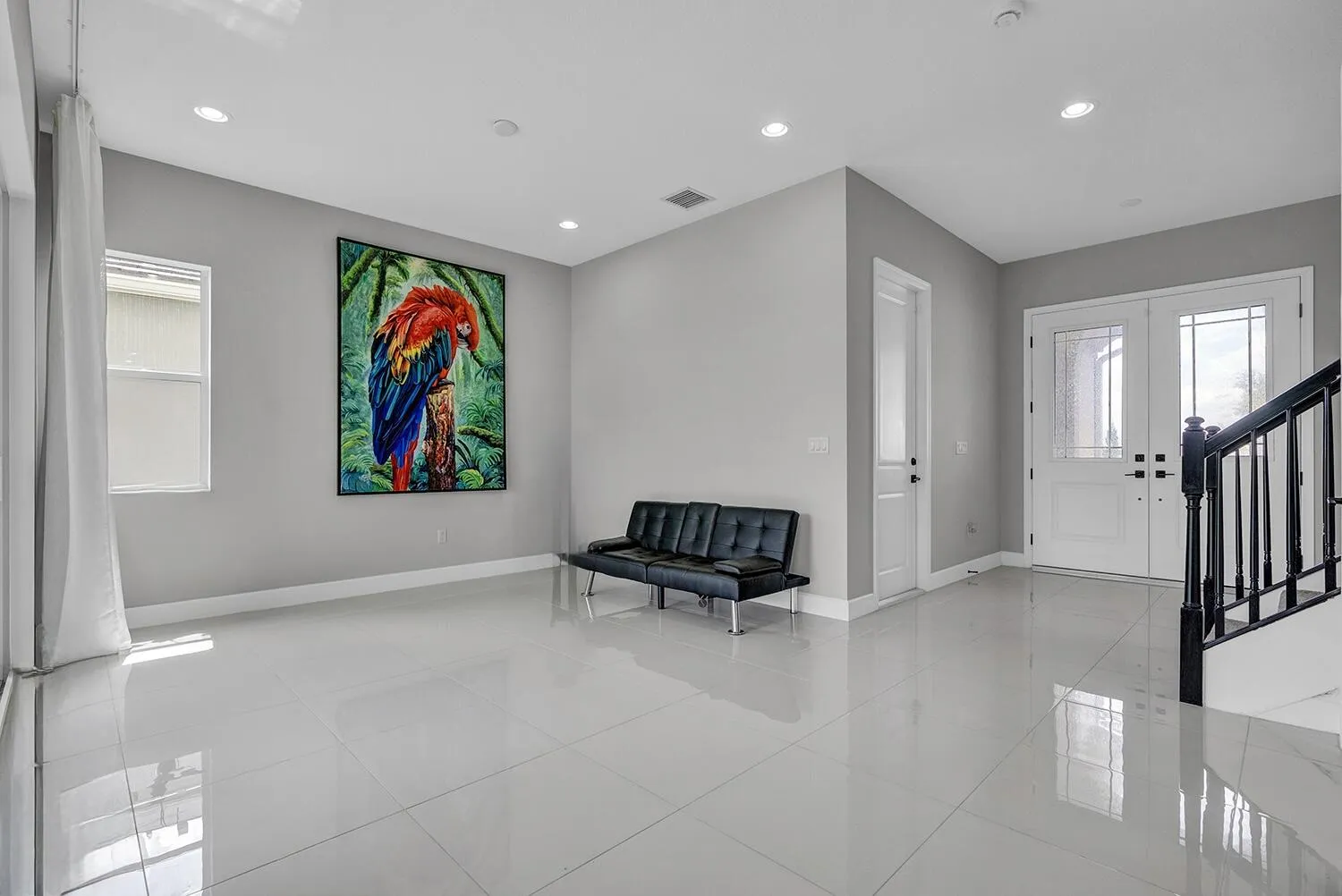 Entryway/Sitting Room