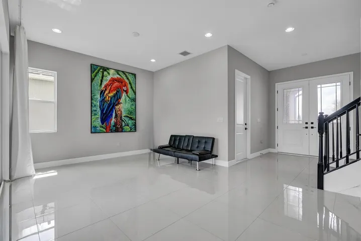 Entryway/Sitting Room