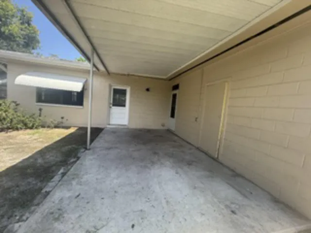 1102 covered porch