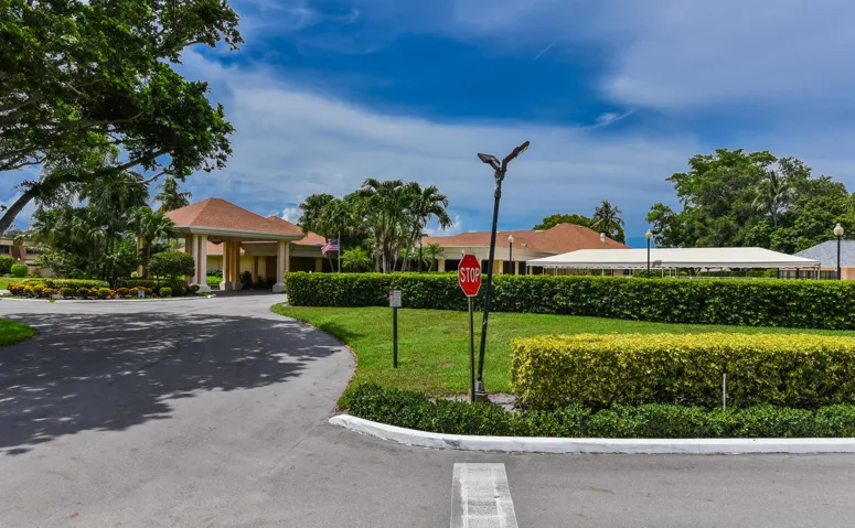 3230 Riviera Dr_Jody Coltogirone_22