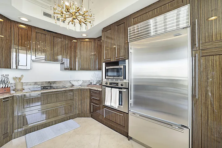 2700 N Ocean Dr 1006 -6
