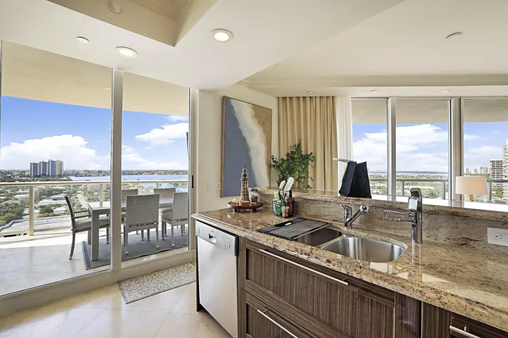 2700 N Ocean Dr 1006 -8