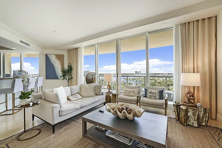 2700 N Ocean Dr 1006 -2