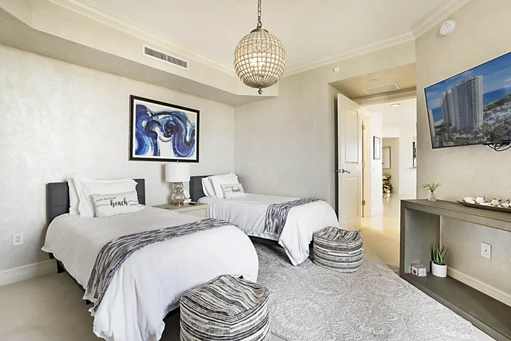 2700 N Ocean Dr 1006 -17