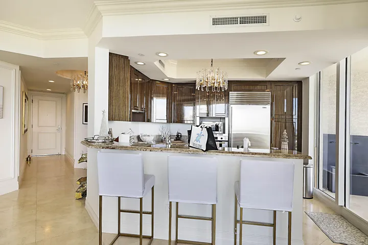 2700 N Ocean Dr 1006 -4