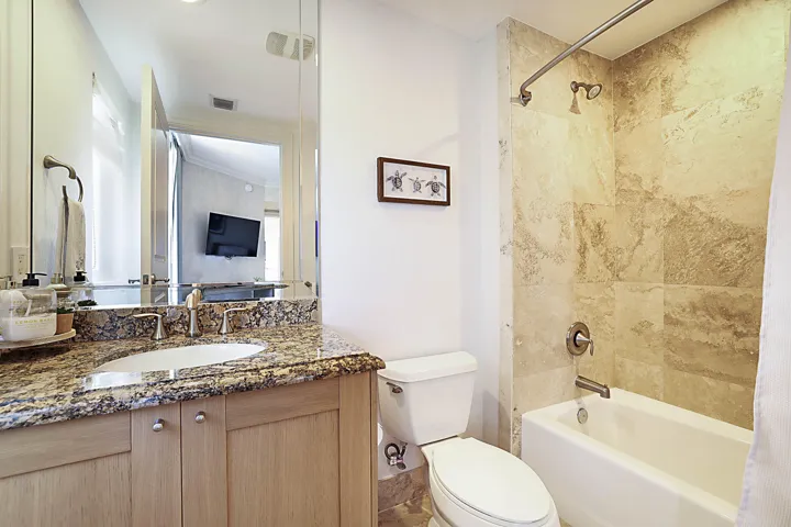 2700 N Ocean Dr 1006 -18