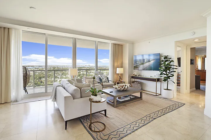 2700 N Ocean Dr 1006 -1