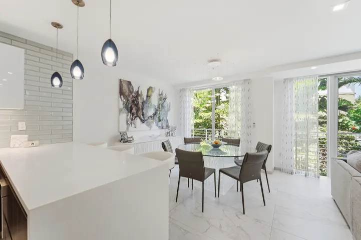 Light & bright Living Space