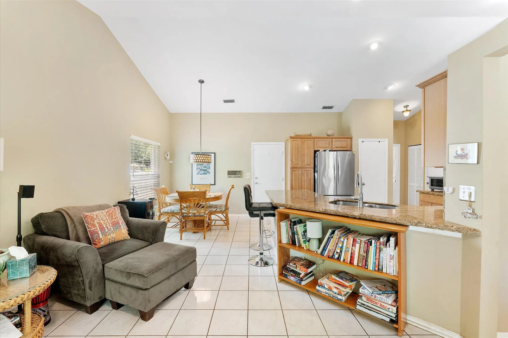 19-3715 Lancewood Place_019