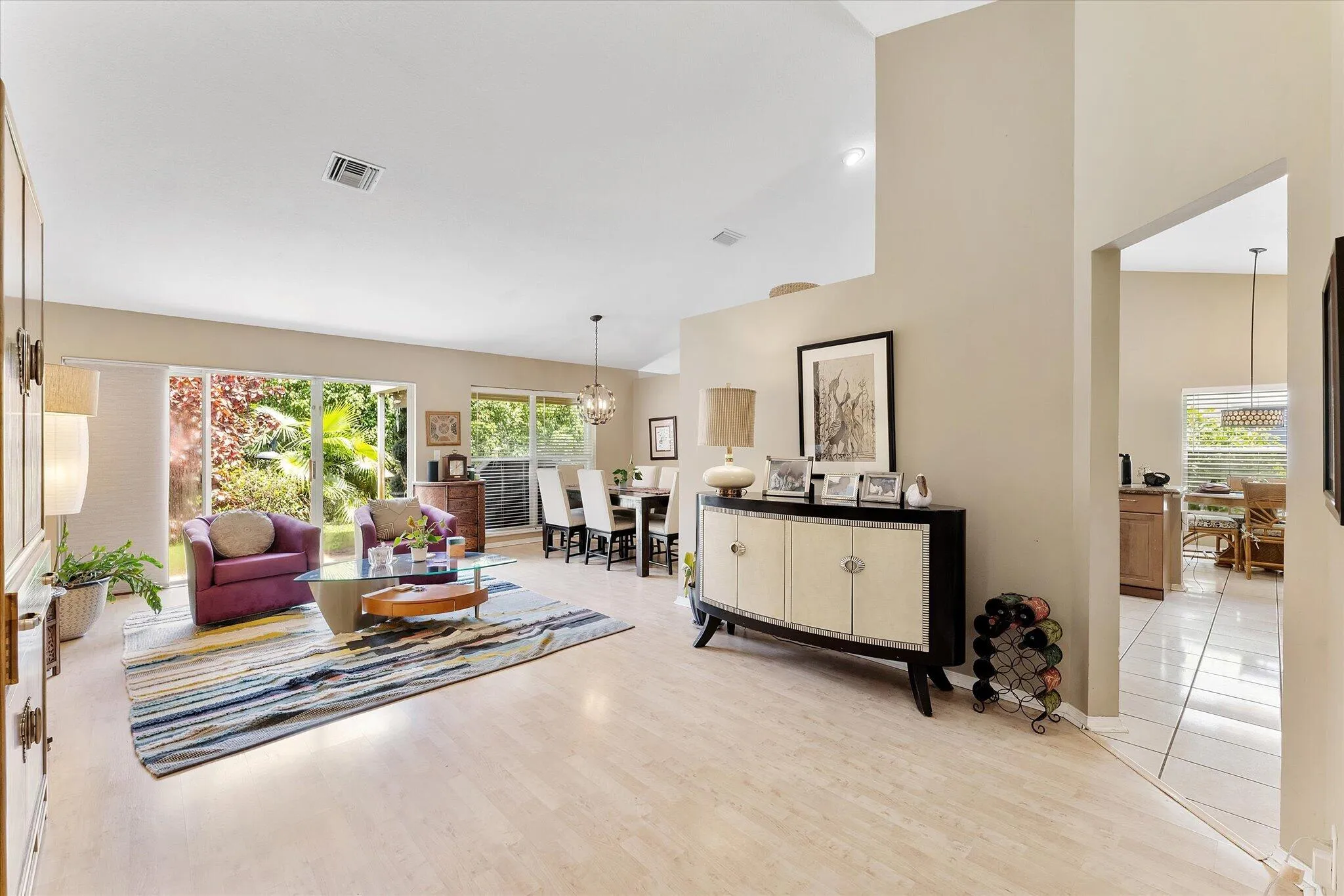 05-3715 Lancewood Place_005