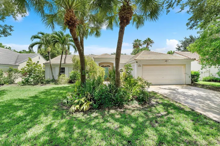 02-3715 Lancewood Place_002