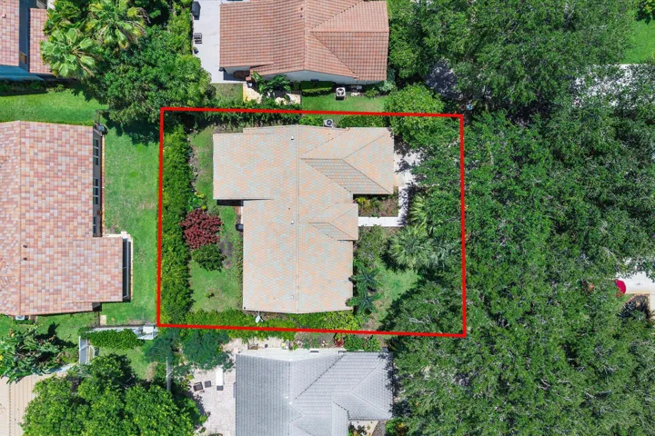 51-3715 Lancewood Place_051