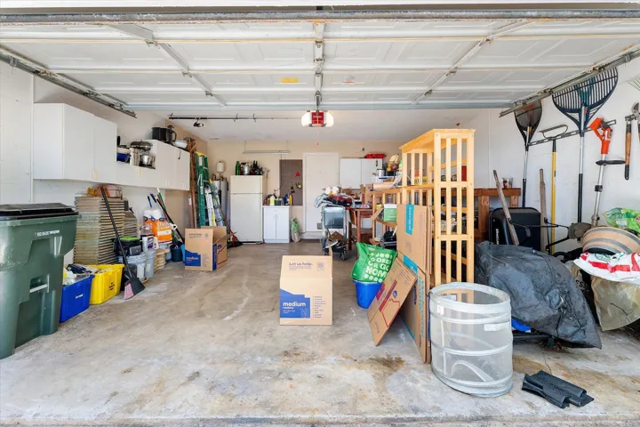 38-3715 Lancewood Place_038