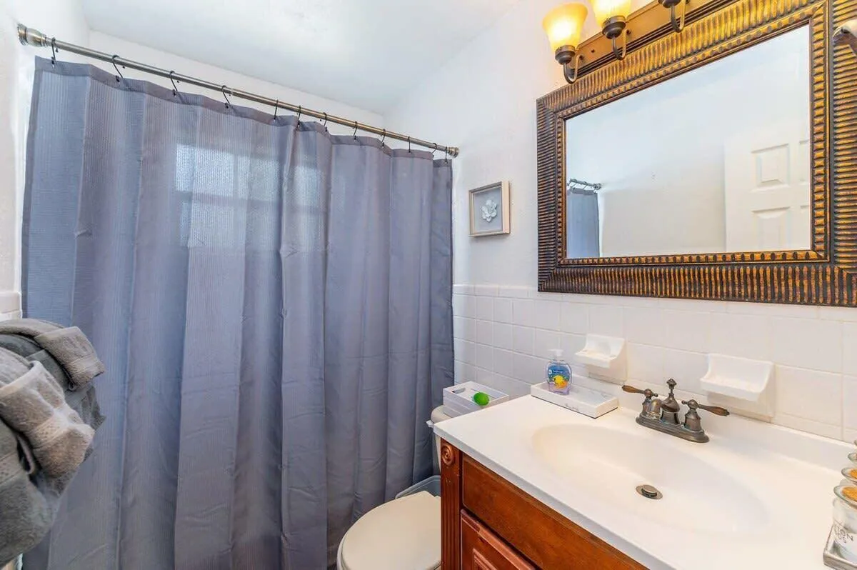 Bathroom 2