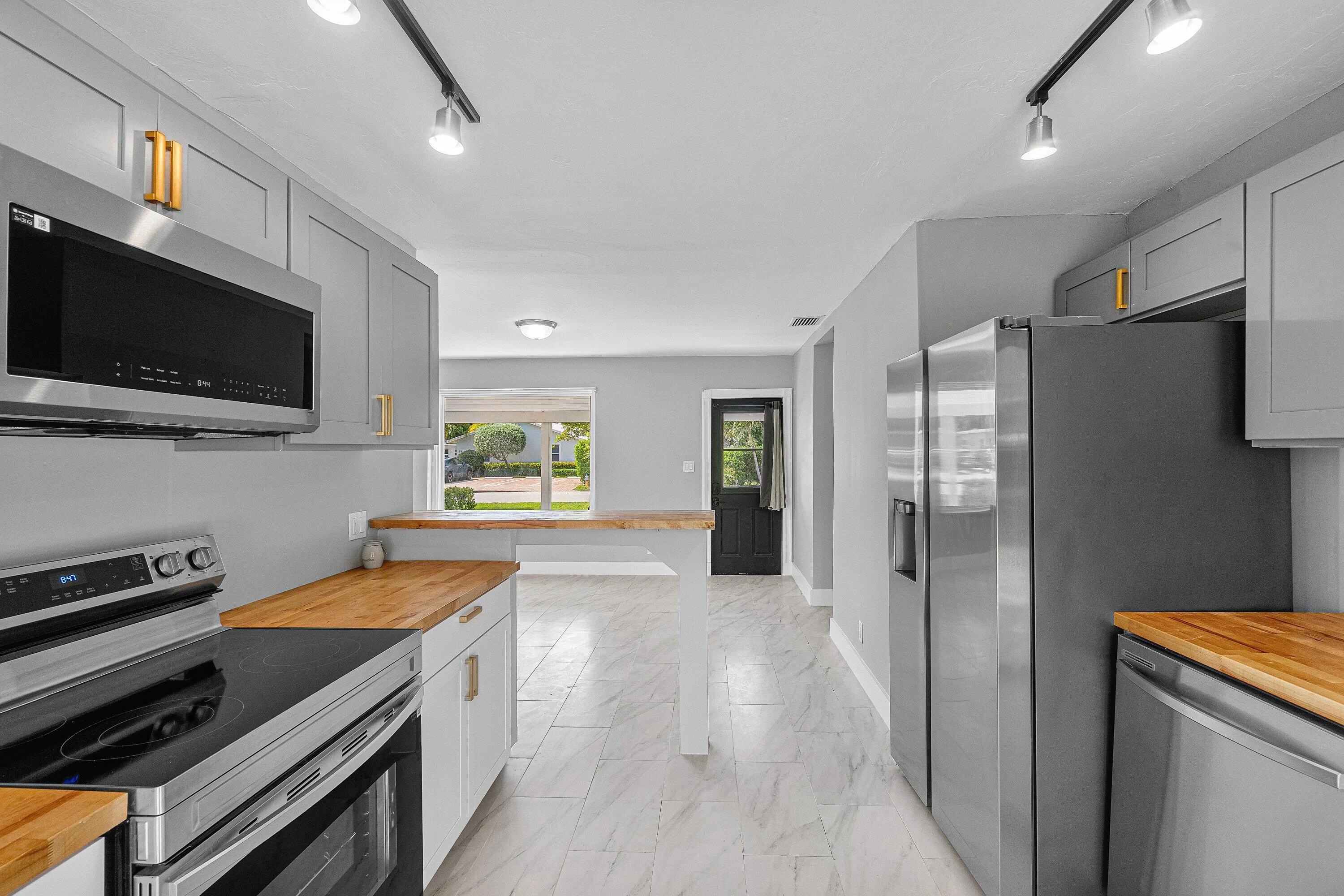 016-246Northeast13thStreet-DelrayBeach-F