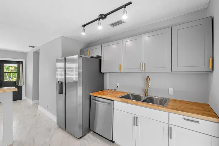 017-246Northeast13thStreet-DelrayBeach-F