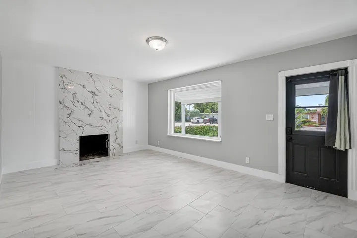 010-246Northeast13thStreet-DelrayBeach-F