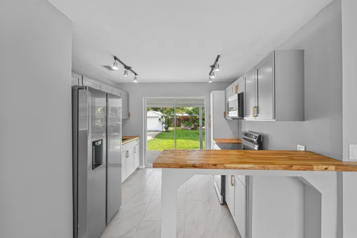 012-246Northeast13thStreet-DelrayBeach-F