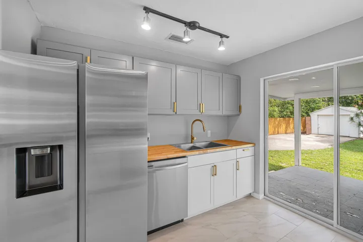 014-246Northeast13thStreet-DelrayBeach-F