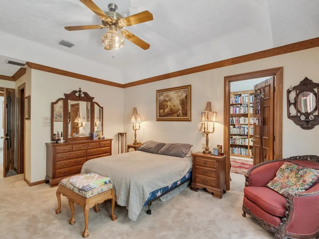 Property photo 33