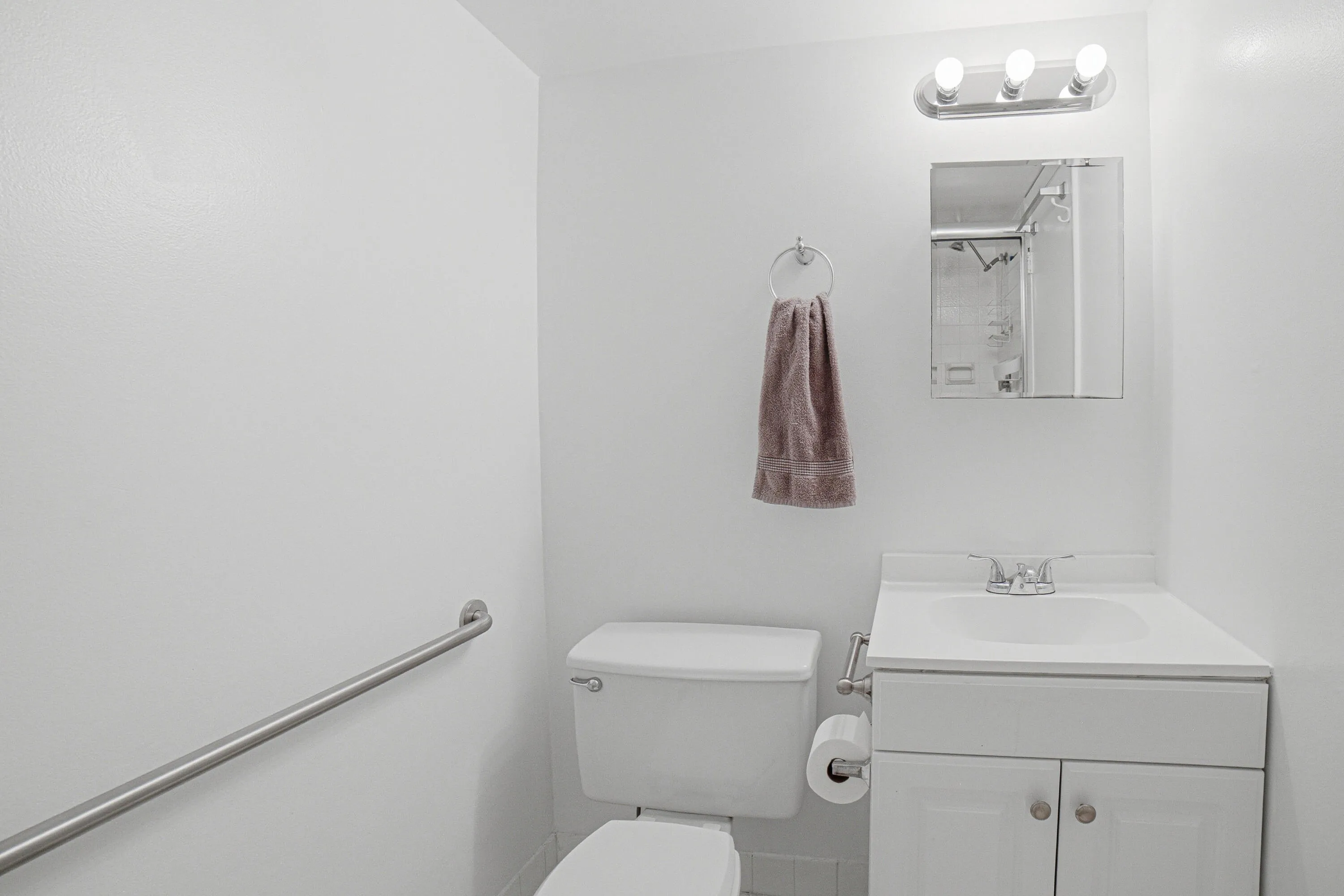 Bedroom2 - Bathroom