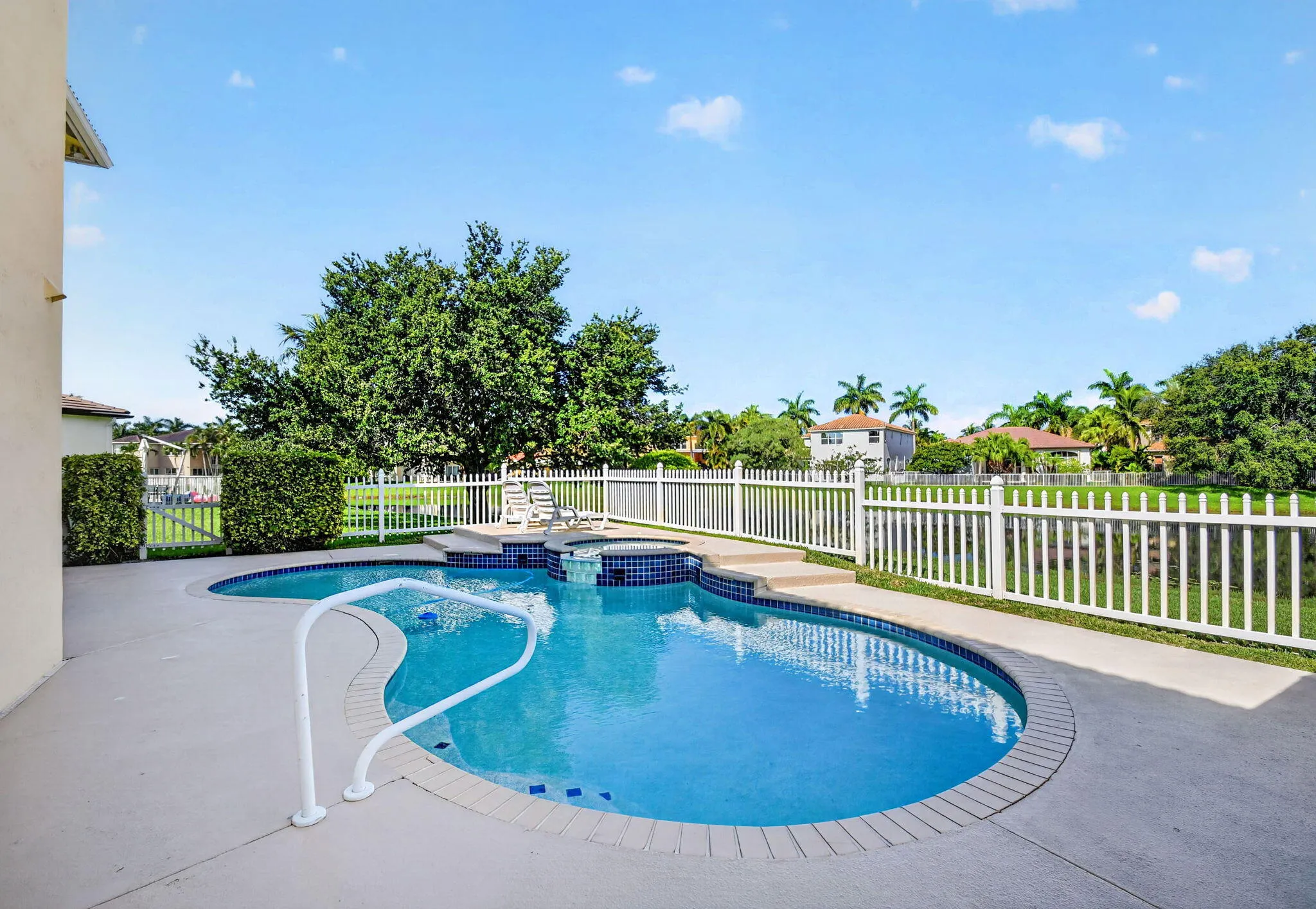 Pool 1