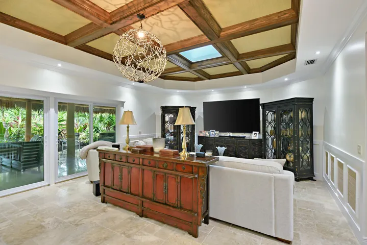 4330 SW Thistle Terrace Palm-large-005-0