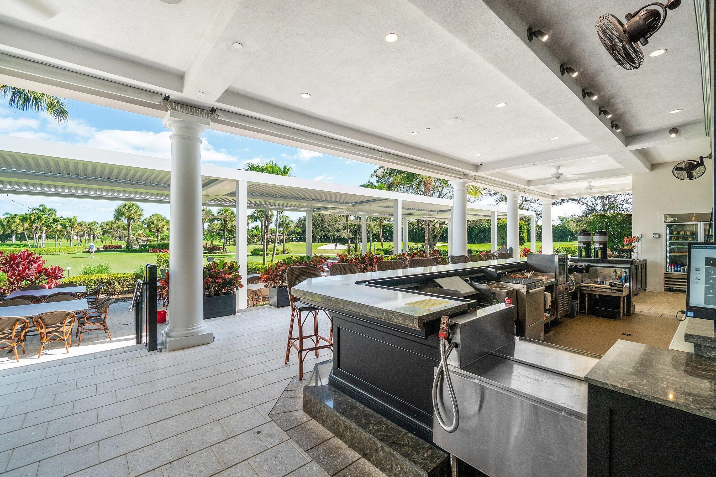 Outdoor Bar