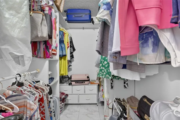 walk in closet