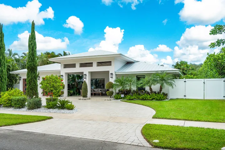 002-1117LakeDrive-DelrayBeach-FL-33444-F