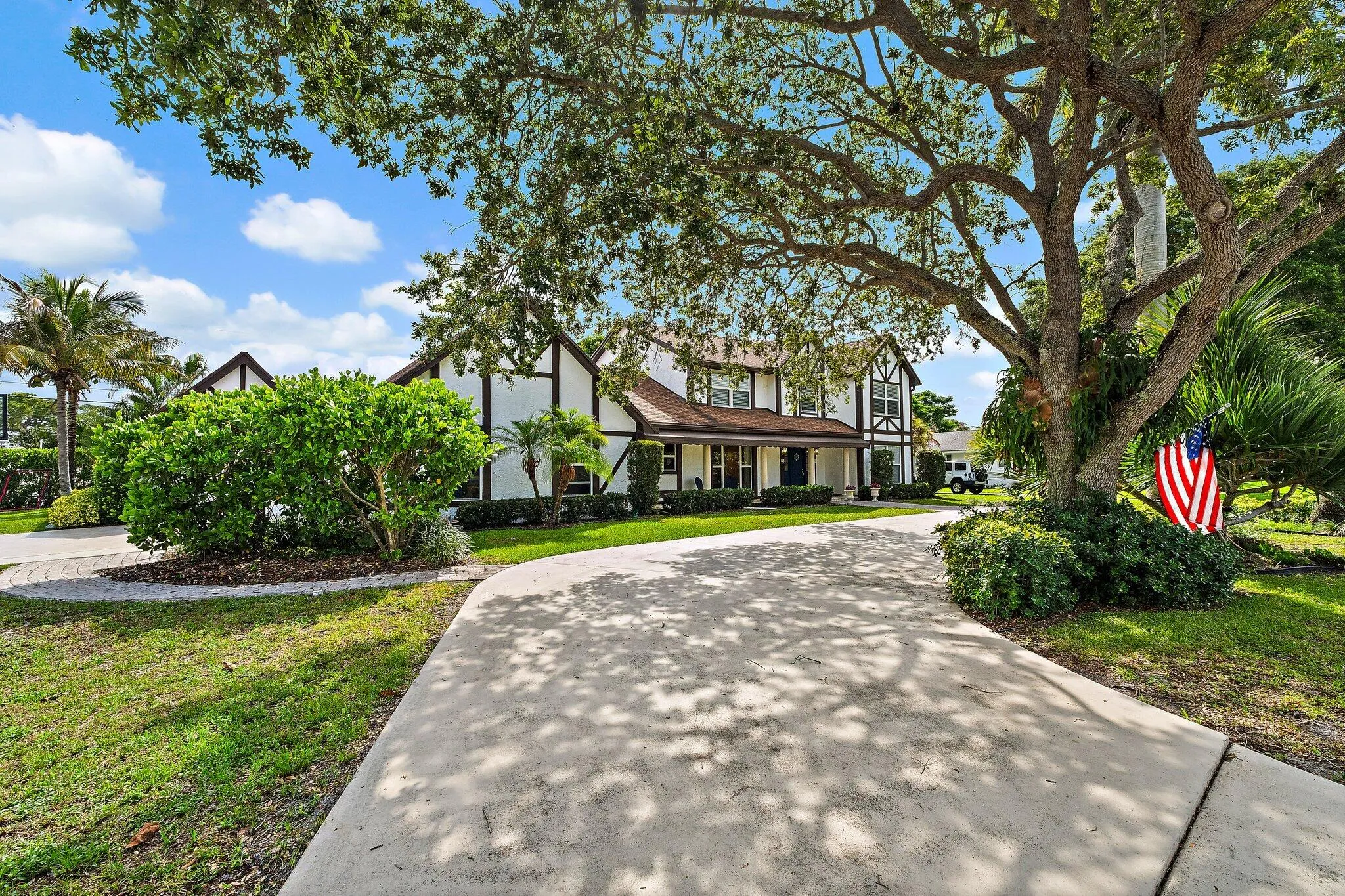 023-88RiverDr-Tequesta-SMALL