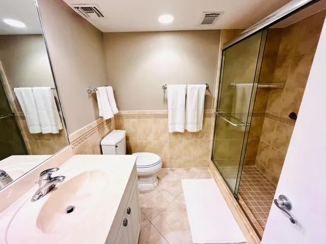 Guest Bath 3