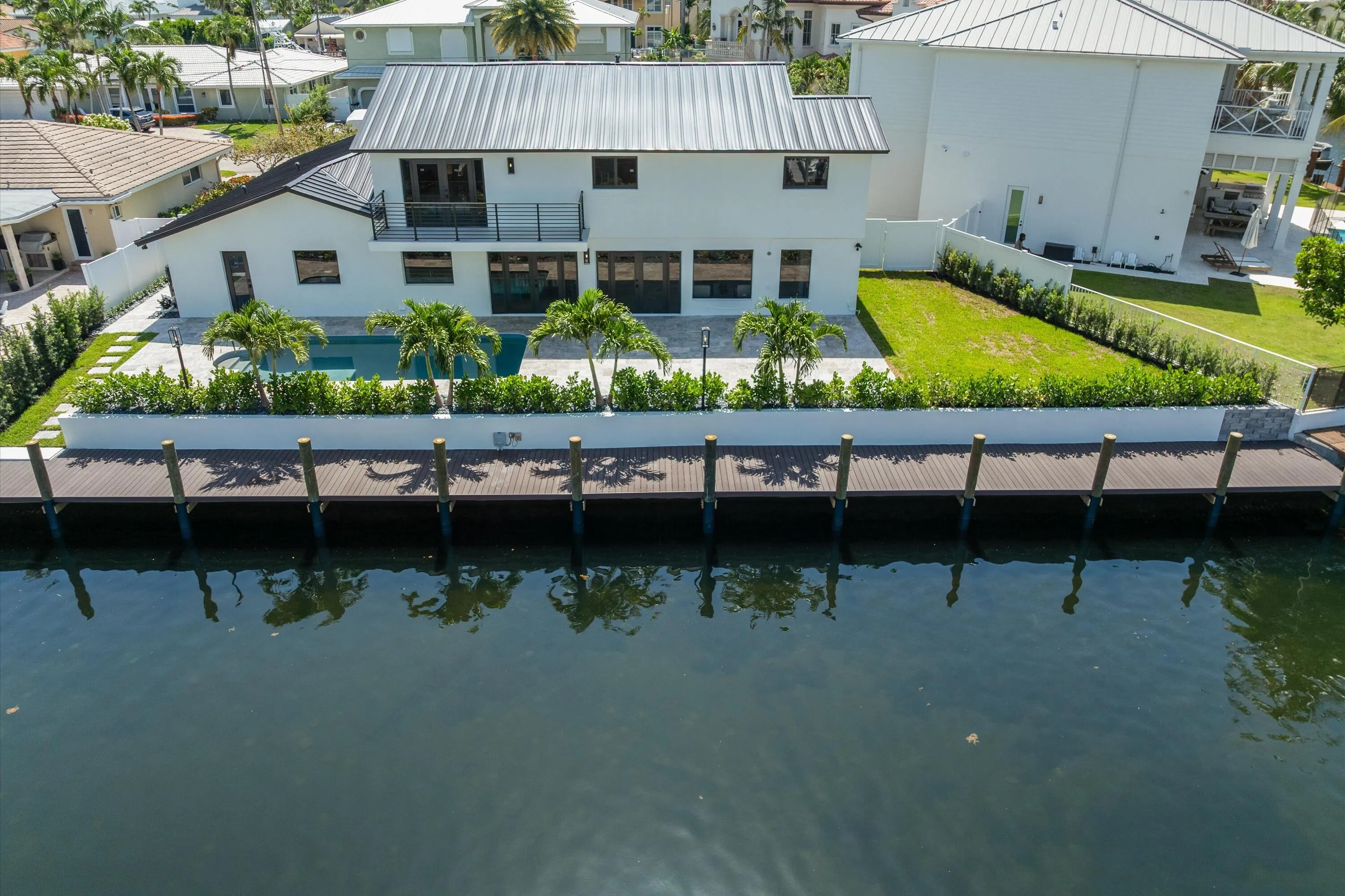 38-3711 NE 27th Ave LHP, FL-909