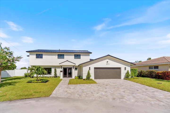 01-3711 NE 27th Ave LHP, FL-124