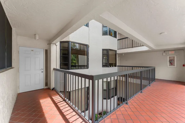 003-6420BocaDelMarDrive-207-BocaRaton-FL
