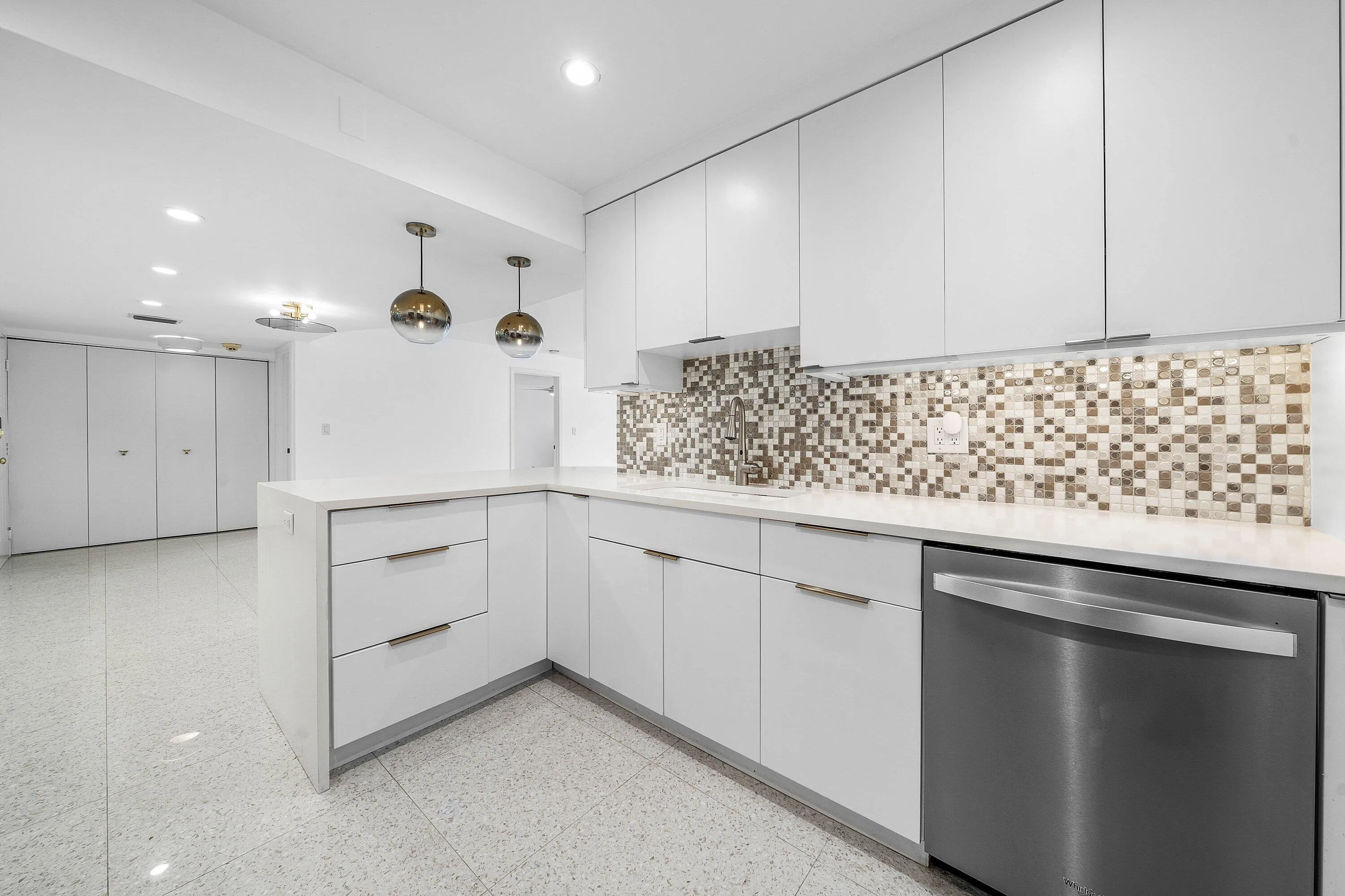 013-330Southeast20thAvenue-408-Deerfield