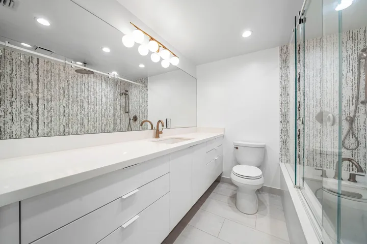 018-330Southeast20thAvenue-408-Deerfield