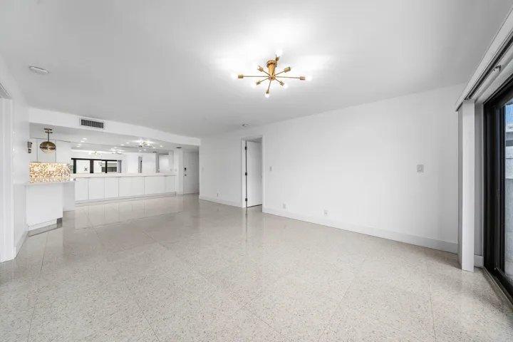 007-330Southeast20thAvenue-408-Deerfield