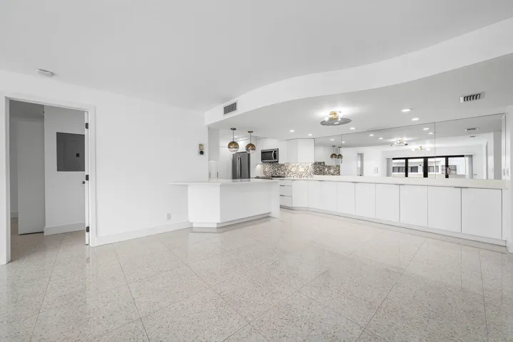 006-330Southeast20thAvenue-408-Deerfield
