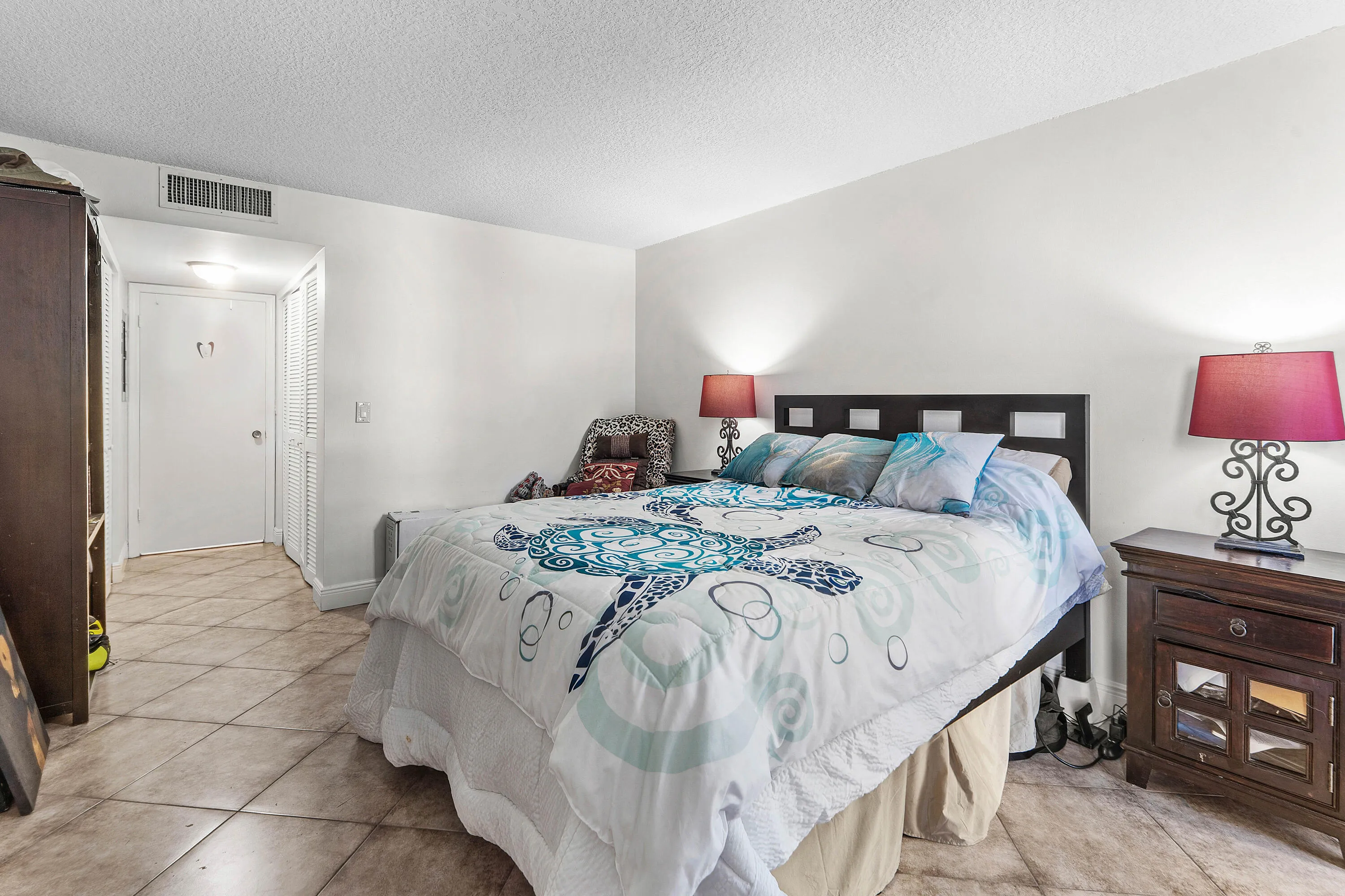 031-5540NorthOceanDrive-1C-RivieraBeach-