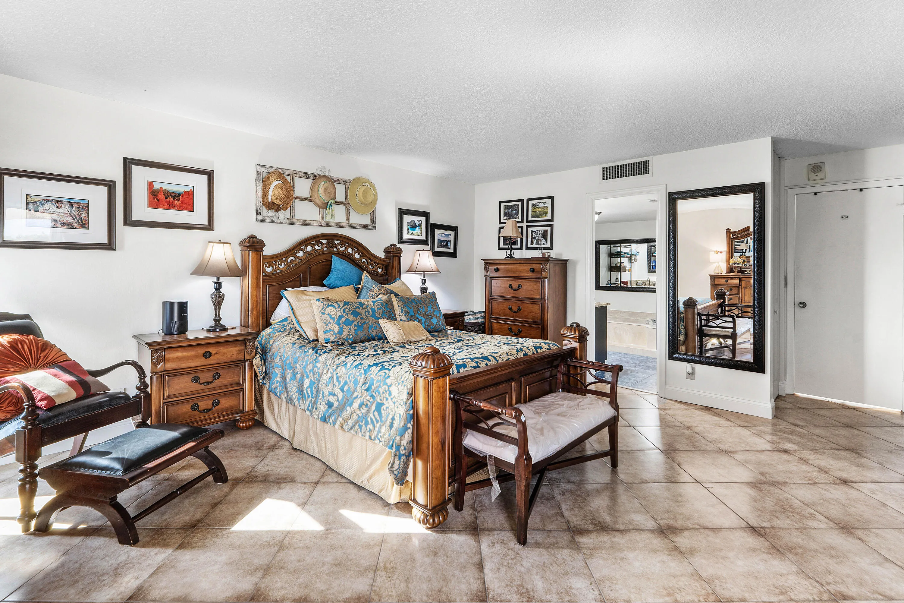 025-5540NorthOceanDrive-1C-RivieraBeach-