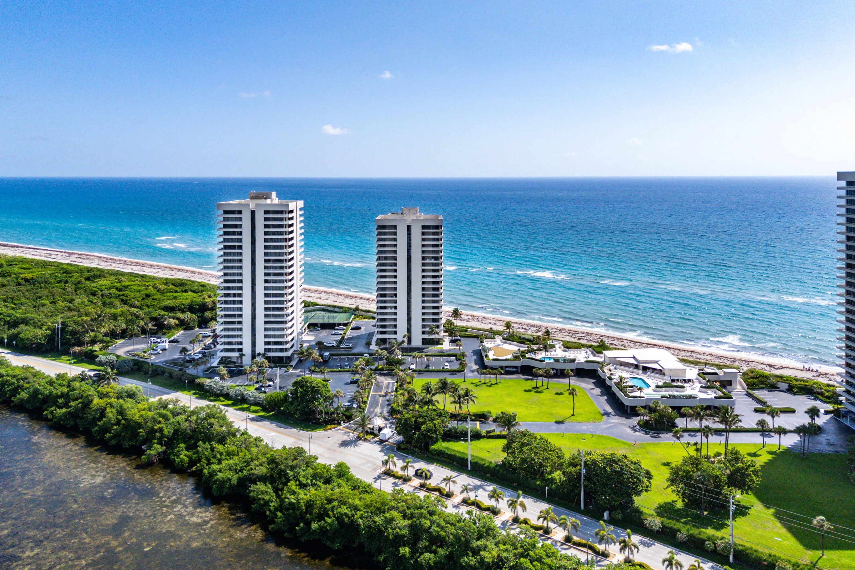 043-5540NorthOceanDrive-1C-RivieraBeach-