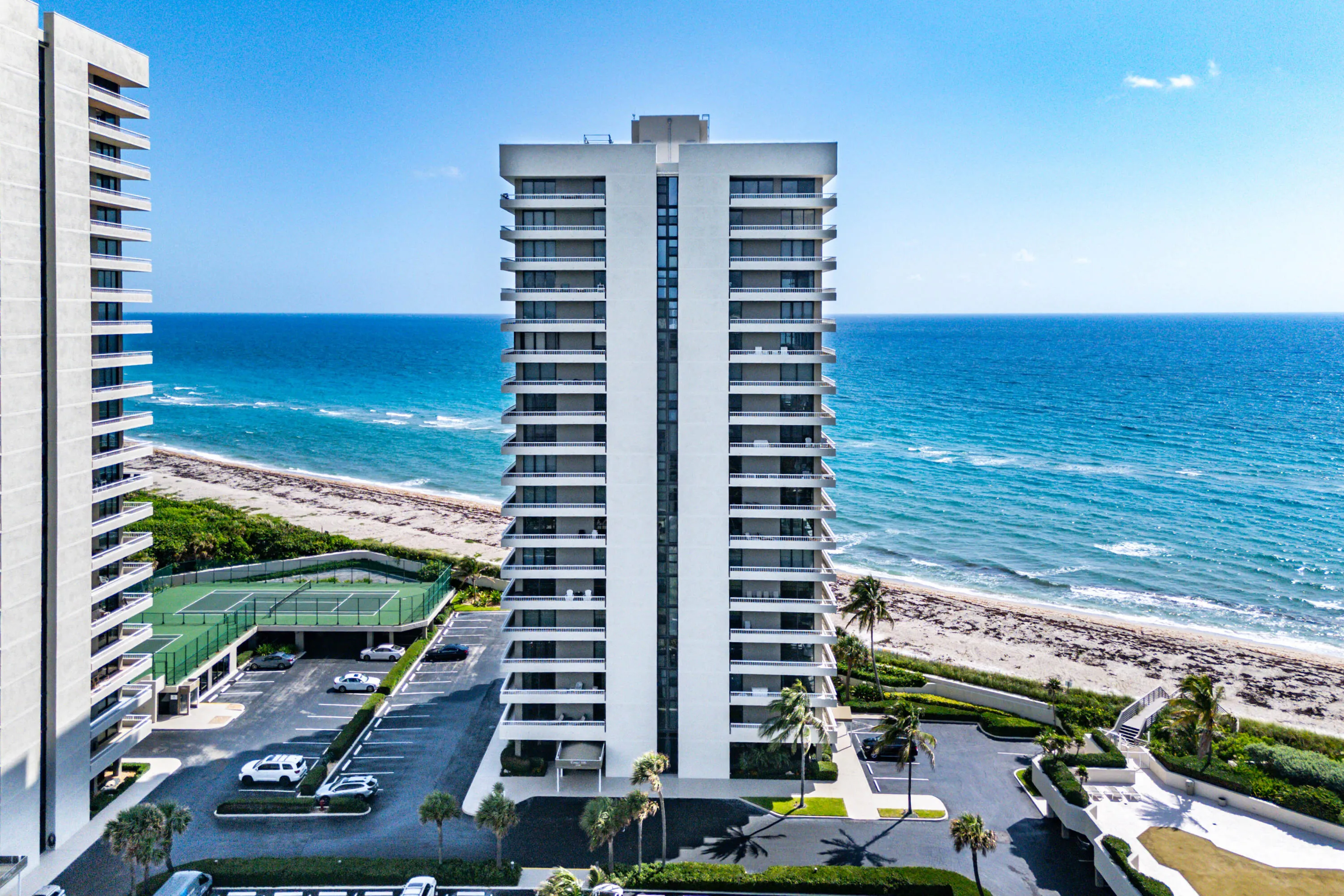 040-5540NorthOceanDrive-1C-RivieraBeach-