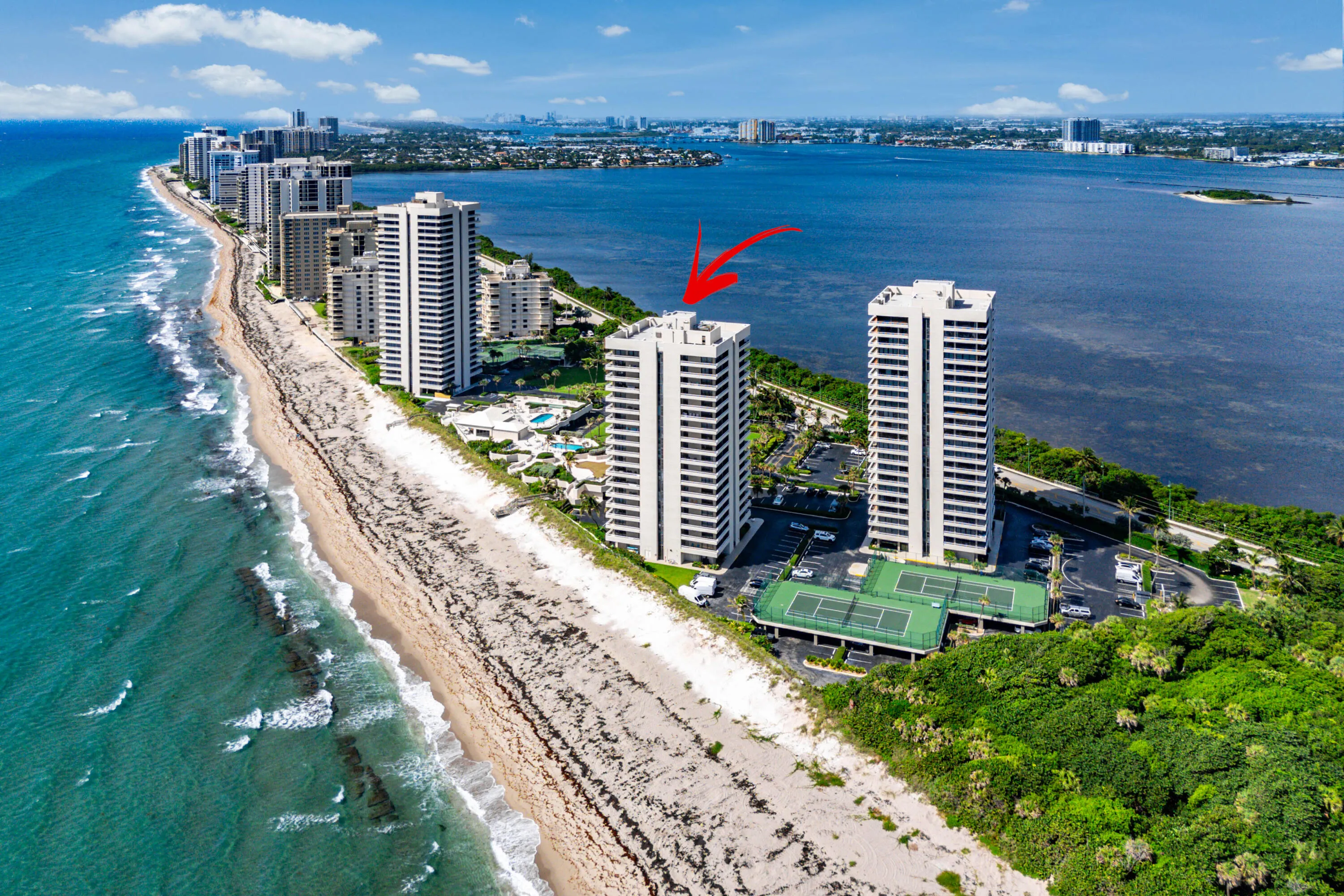 052-5540NorthOceanDrive-1C-RivieraBeach-