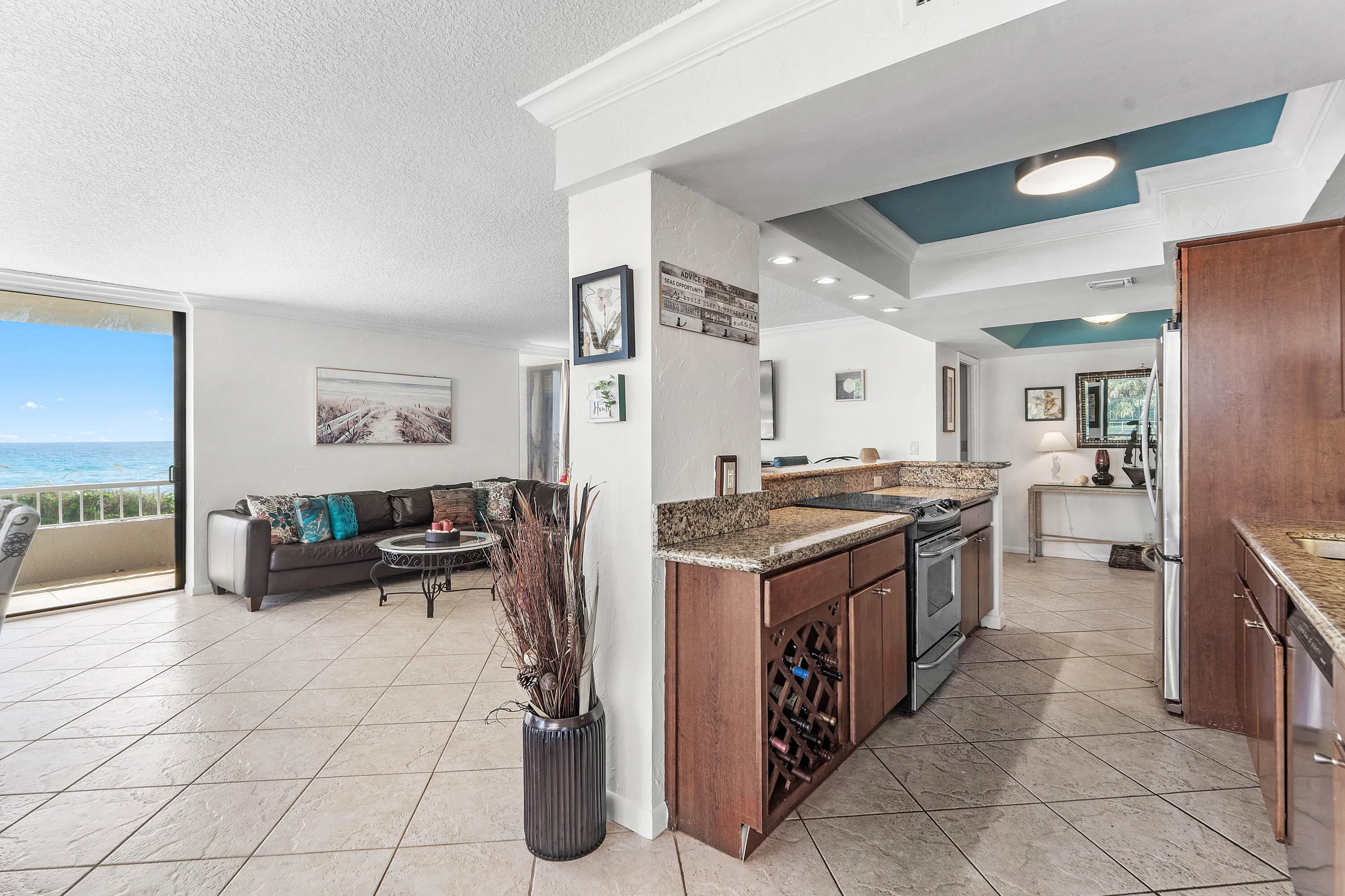 013-5540NorthOceanDrive-1C-RivieraBeach-
