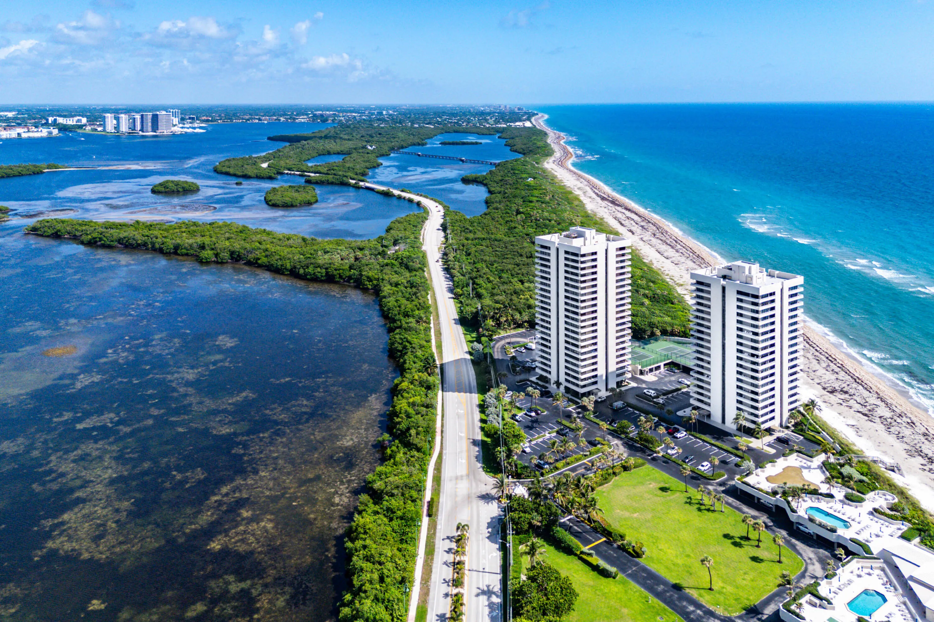 046-5540NorthOceanDrive-1C-RivieraBeach-