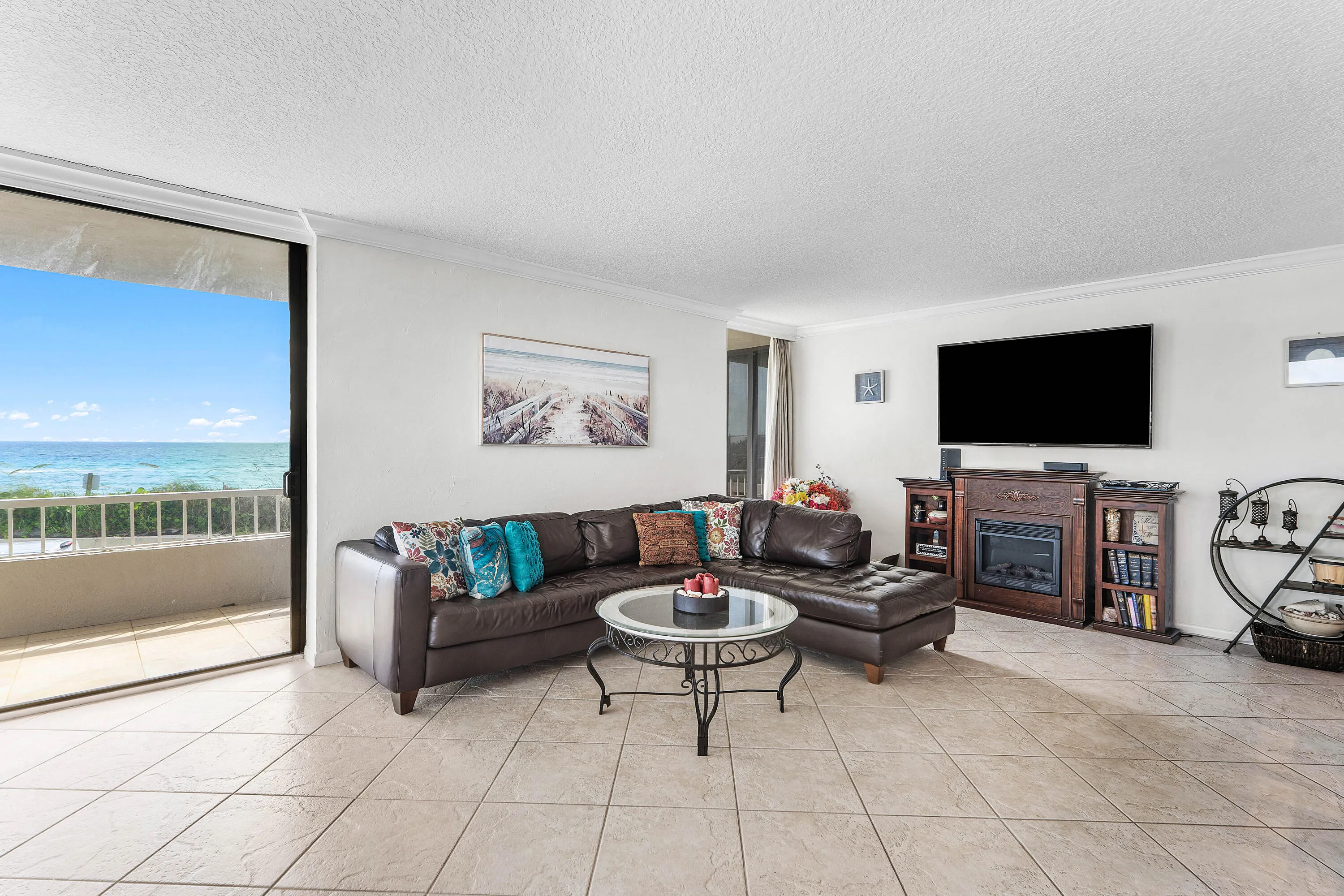 010-5540NorthOceanDrive-1C-RivieraBeach-