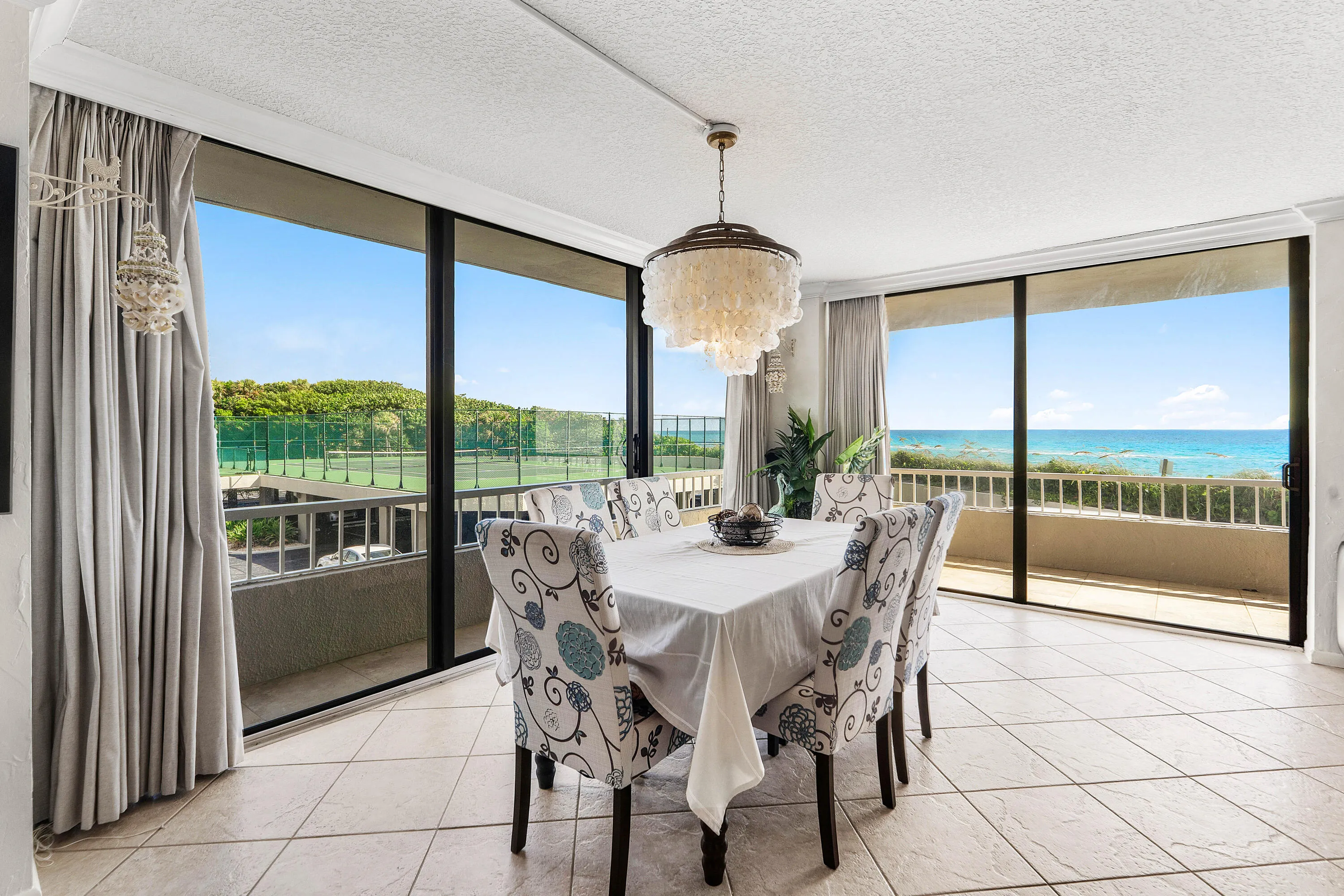 012-5540NorthOceanDrive-1C-RivieraBeach-