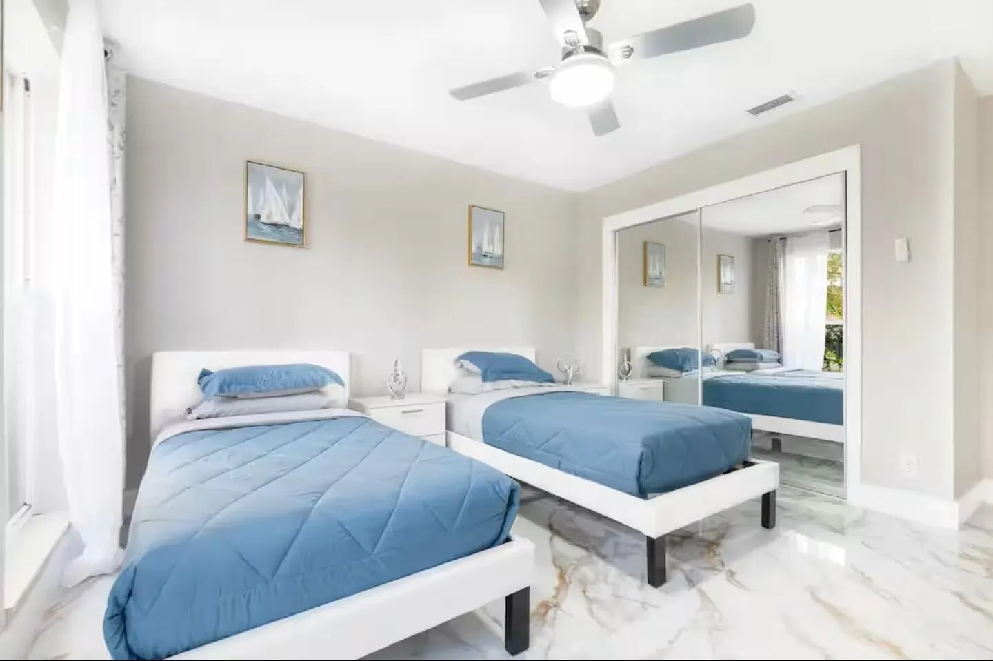 2 beds