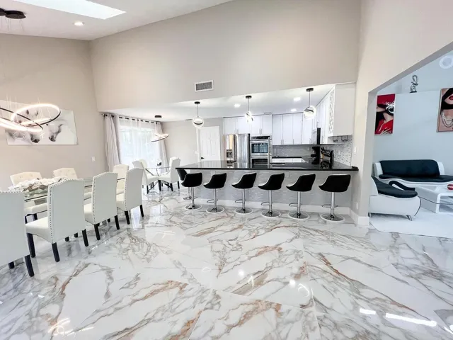 Family room 1